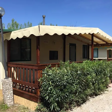 Apartman Wir Vermieten Komplette Und Schoene Mobilheime Im Herzen Der Toskana - B58370 Viareggio